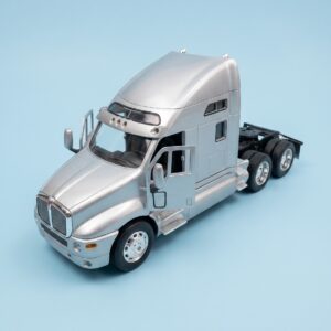 CAMION KENWORTH T2000 SILVER 1:32