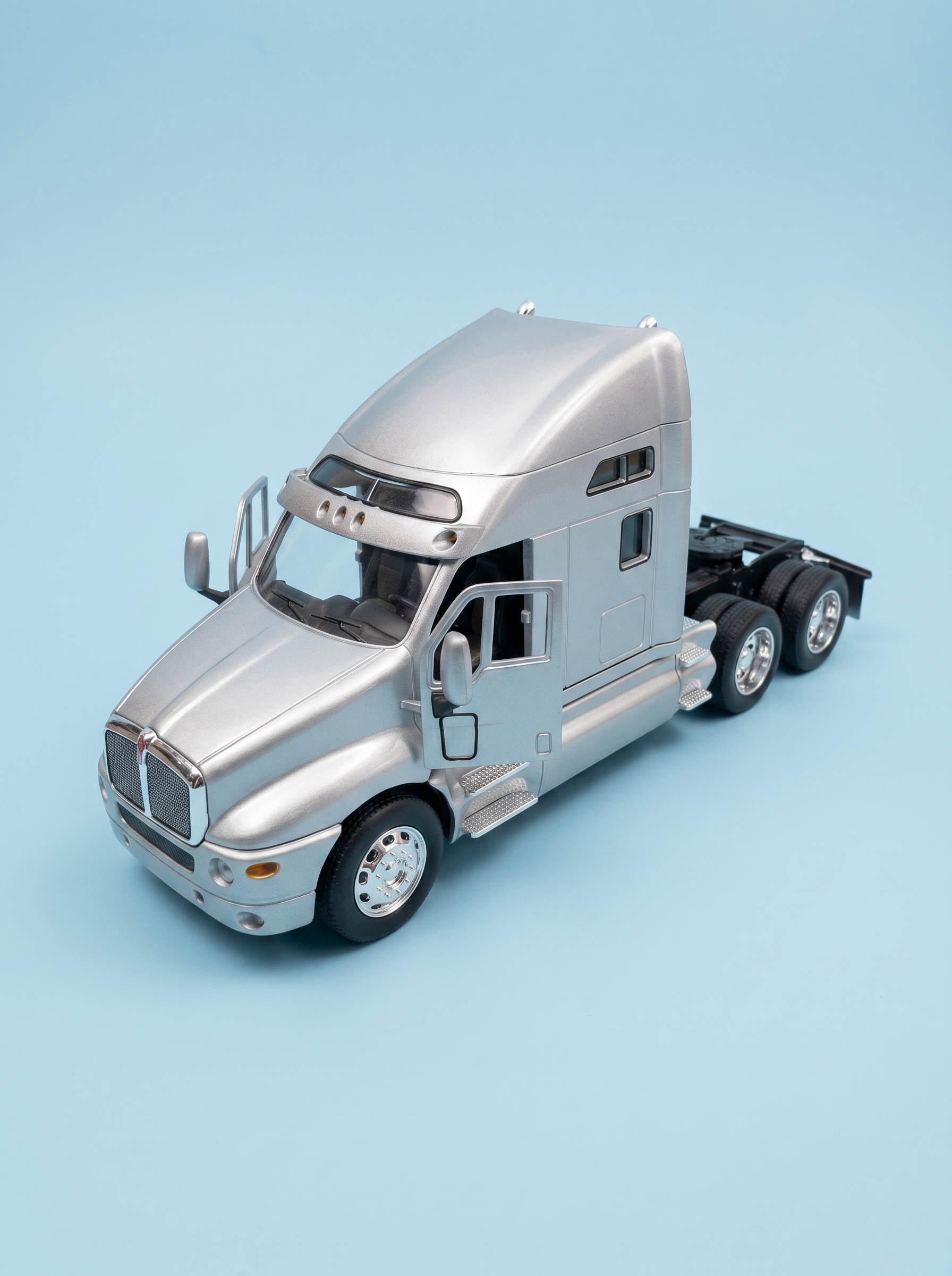 CAMION KENWORTH T2000 SILVER 1:32