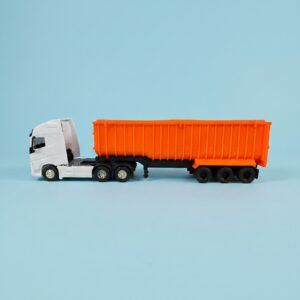 CAMION VOLVO FH 6×4 CON BATEA 1:64